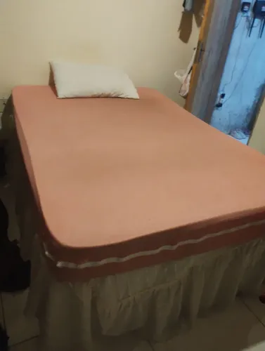 Cama de casal Colchão+ base + pés