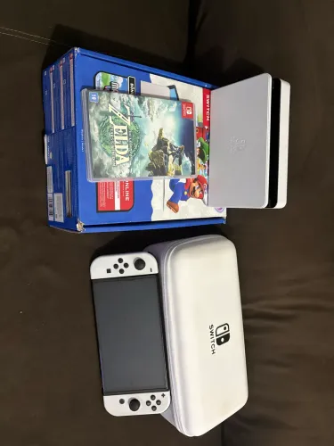 Nintendo switch oled + case + zelda tears of the kingdom