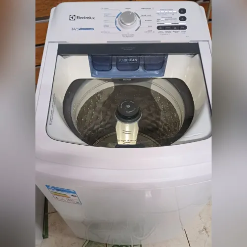 Máquina de lavar ELETROLUX 14 KG MODELO ATUAL