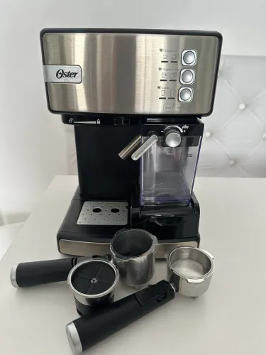 Cafeteira Espresso Oster PrimaLatte Inox