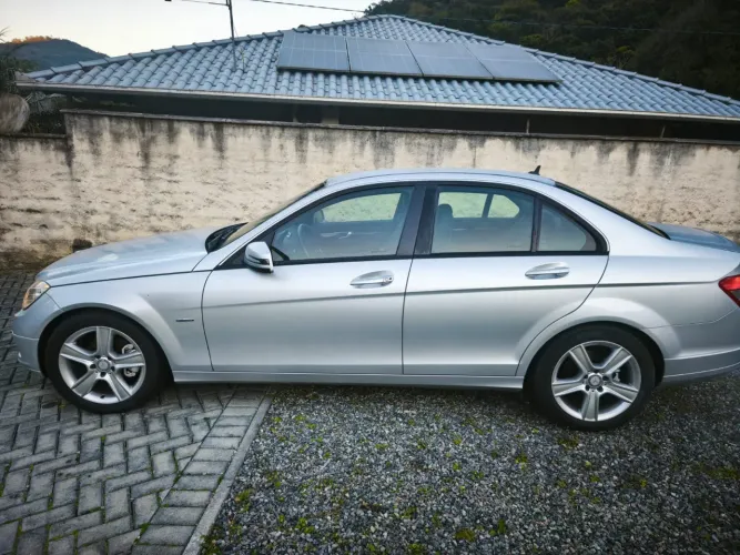 Mercedes-Benz C-180 CGI Classic 1.8 16V 156cv Aut. 2011