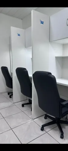 Aluga-se cabine de estudos no educandos rua brasil