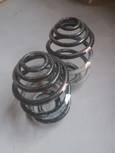 Par de molas traseira corsa celta classic 