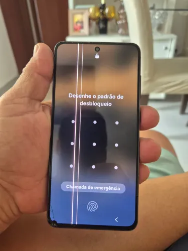 Vendo celular S/21 com 2 lista , fora isso funciona normal ,comprei outro..