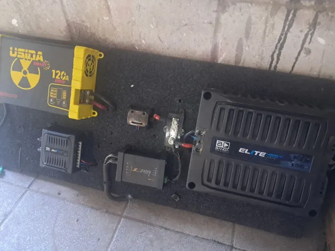 Vendo painel com os módulos, processador e a fonte junto