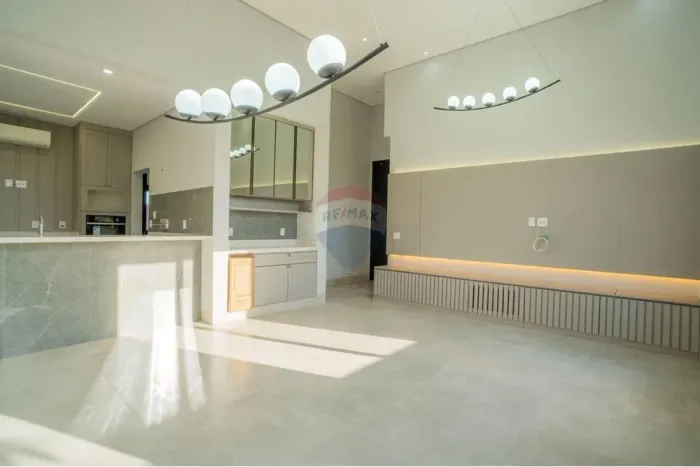 RE/MAX VENDE Casa térrea alto padrão, 210 m² , 470 m² de terreno: com 03 suítes, área gour