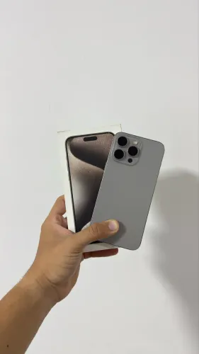 iPhone 15 pro Max 256gb titânio
