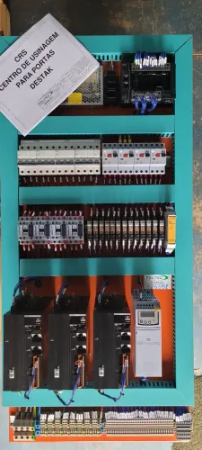 Vaga eletricista industrial CLT.