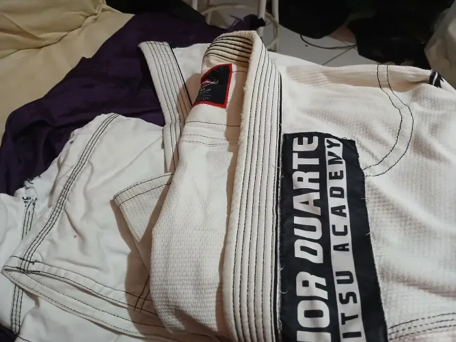 Kimono jiu-jitsu tamanho A4