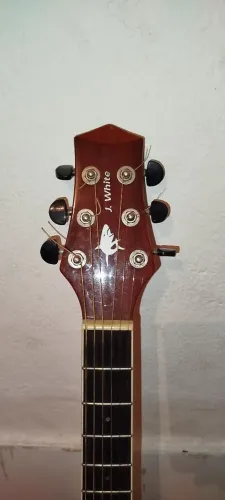 Violão j.white