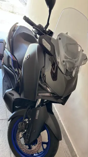 Xmax 300 modelo novo 1200 km