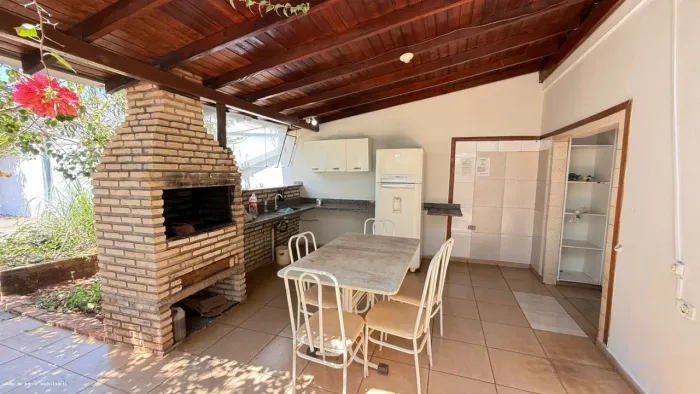 Casa 4 dormitórios ou + para Locação em Campo Grande, Vila Progresso, 7 dormitórios, 4 suí