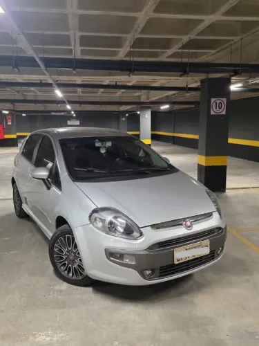 Fiat Punto Sporting 1.8 Flex 8v/16v 5P 2013