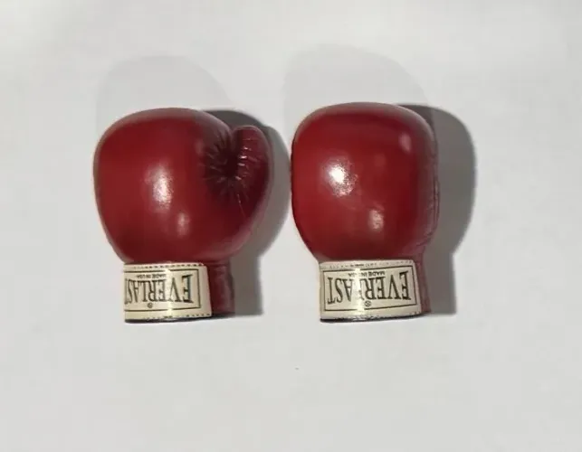 Par de Luvas de Boxe 1/6 para figuras de ação 1/6