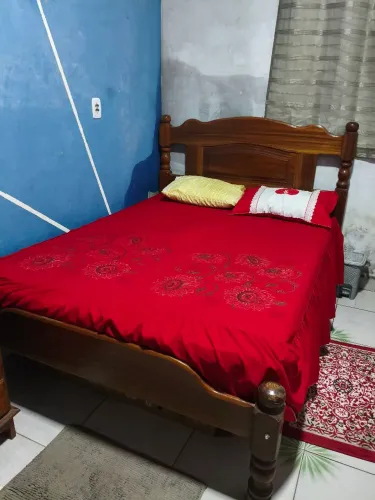 Vendo cama de casal 