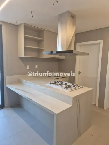 Casa duplex no Aldebaran Leste com 4 Suítes