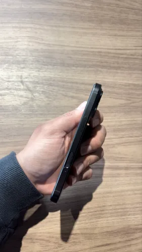 iPhone 16 Pro ? - 128 Gb