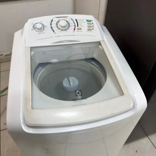Máquina de lavar electrolux 10kg?seminova ?