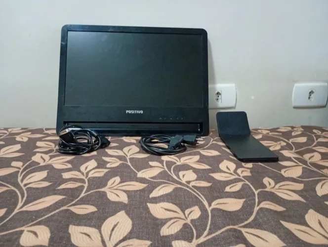 Monitor positivo semi novo 19 polegadas 