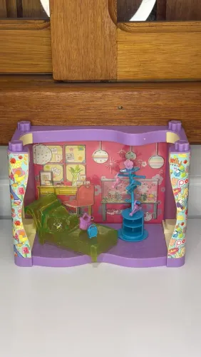 Designables mall Polly Pocket shopping