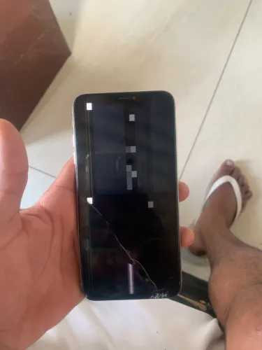 Vendo iPhone pra retirar peças 