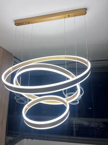Lustre moderno e elegante com 3 arcos 