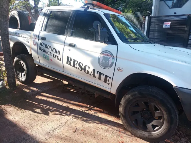 Mitsubishi L200 GL 2.5 4X4 CD Diesel 2010