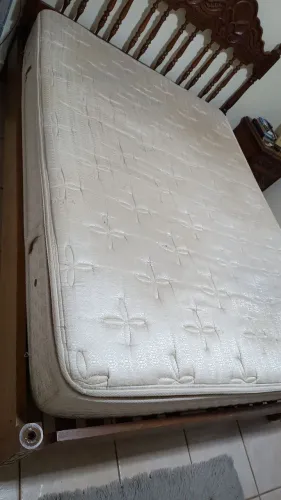 Estou doando colchão de mola 1,38x188