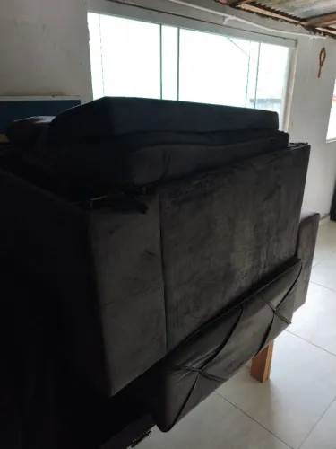 Sofá grande que reclina e aumenta a parte de baixo