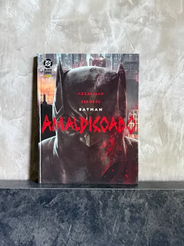 Batman: Amaldiçoado (Edição Panini) Capa Dura