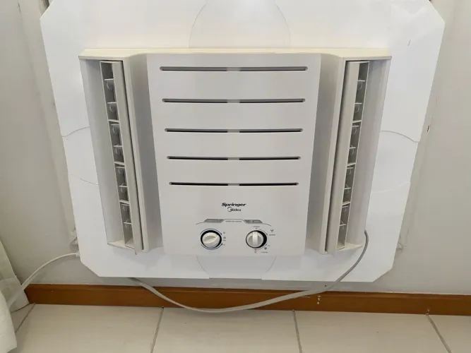 Ar Condicionado Janela Rotativo Frio 7500 BTUs 110V Ar Janela Midea