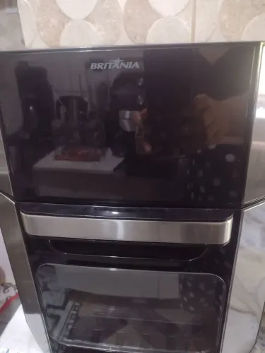 Fritadeira elétrica com forno oven Britânia 110V zerada nunca usada