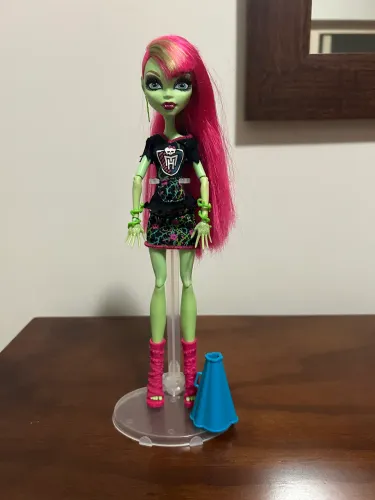 Boneca Monster High Venus McFlytrap Ghoul Spirit