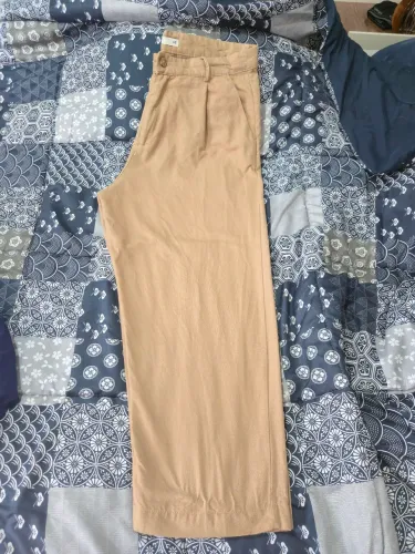 calça com pregas bege 42, veste 44