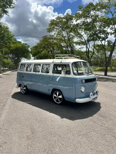 Volkswagen Kombi Standard/ Luxo/ Serie Prata 1988