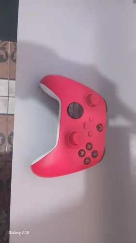 Xbox one fat com 2 jogos, controle com drifit
