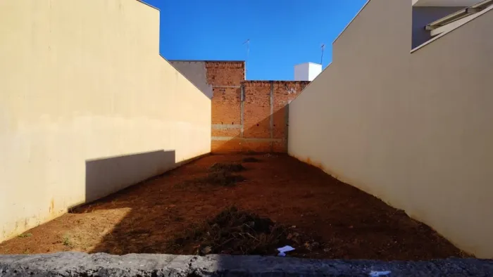 Lindo terreno a venda na parte alta do Residencial Santa Cruz