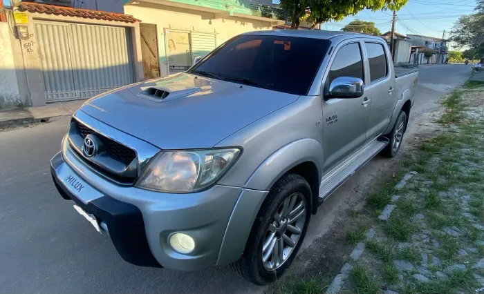 Toyota Hilux CD SRV D4-d 4X4 3.0 TDI Diesel AUT 2009