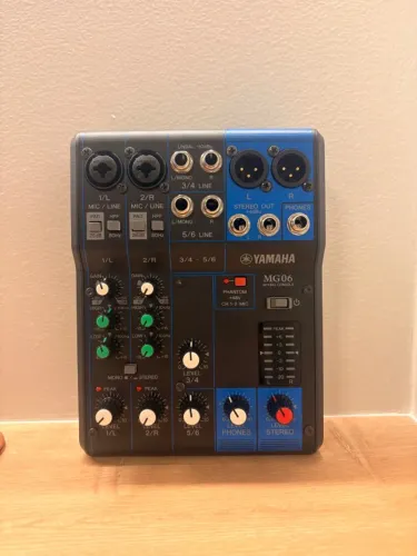 Mesa de som Yamaha MG06