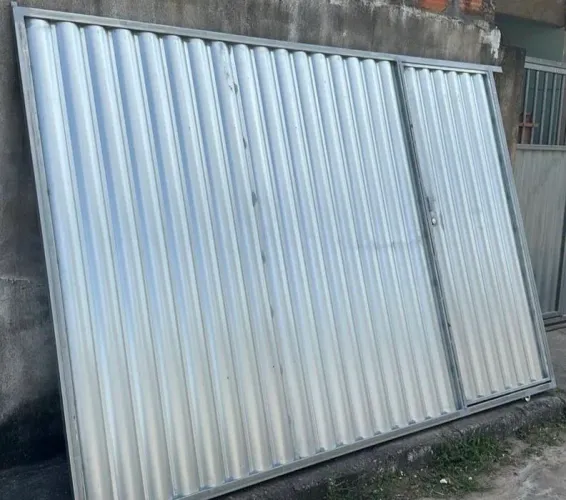 Portão Metálico de Correr 3x2,10m Completo - Nunca Usado
