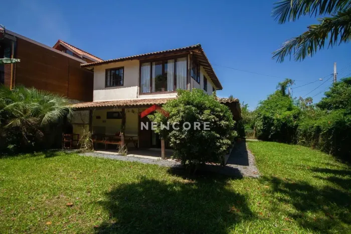 Casa em Rua 41251 - Praia do Rosa - Imbituba/SC