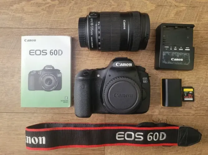 Canon 60D + 18-135mm + Cartão 32gb + Mochila