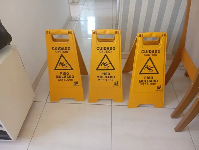 Placas de sinalização 
