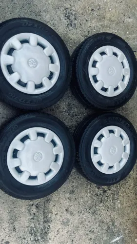 Rodas originais vw aro 13 com calotas originais vw