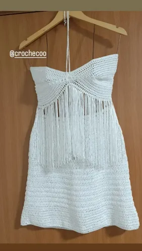PEÇA DE CROCHÊ CROPED FRANJA E  SAIA
