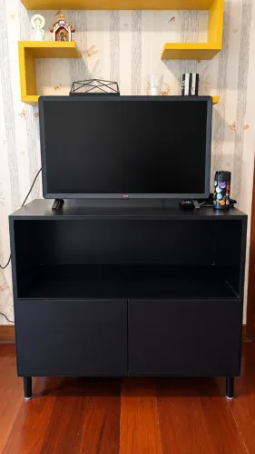 Armário/rack preto para TV