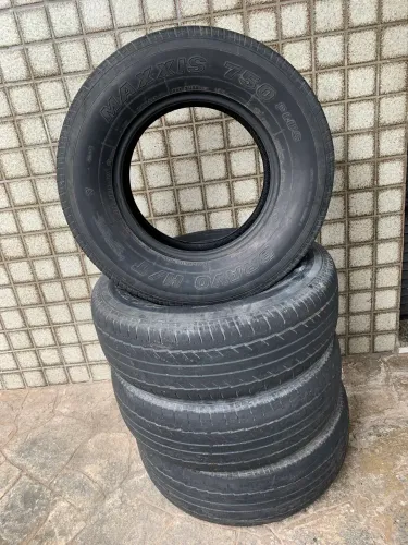 Pneus Maxxis Bravo HT