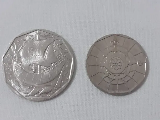 Moedas de Portugal - 50 e 20 Escudos - 1988.