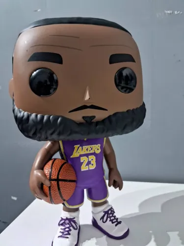 FUNKO POP LEBRON JAMES 10 POLEGADAS