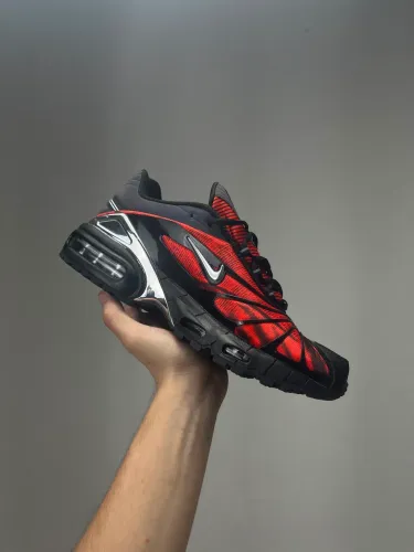 Tênis Nike x Skepta air Max Tailwind V